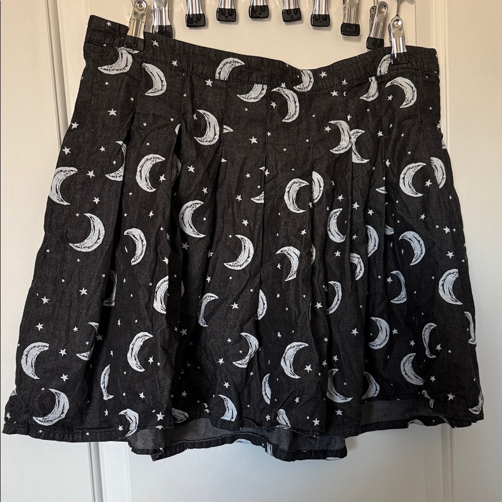 Hot Topic Celestial Black and White Skater Skirt